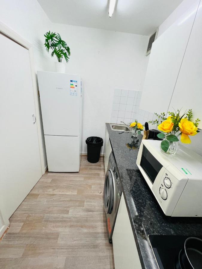 2-Bedroom Plus Living Room Flats Near Edgware Road London Exterior foto